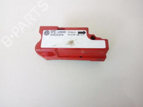 Used Electronic module Electronic module VW GOLF IV Variant (1J5) 1.6 16V (105 hp) 33527163 33527163