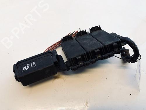 Used Fuse box Fuse box VW POLO IV (9N_, 9A_) 1.4 TDI (70 hp) 33089941 33089941