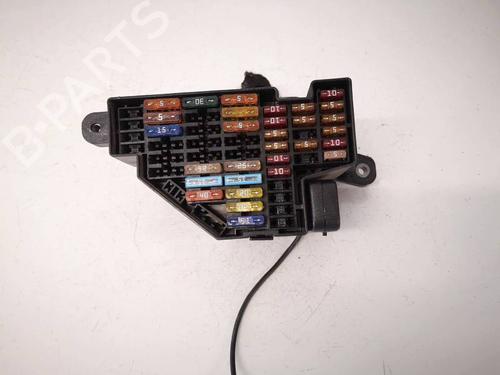 Used Fuse box Fuse box VW PASSAT B6 (3C2) 1.9 TDI (105 hp) 34110887 34110887