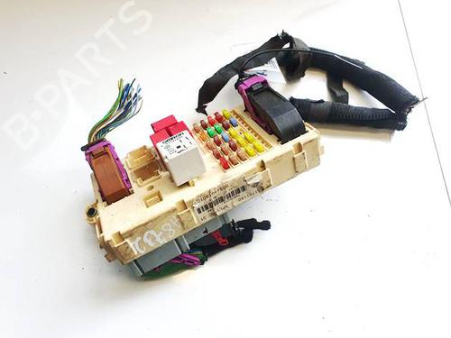 Used Fuse box Fuse box FIAT BRAVO II (198_) 1.9 D Multijet (198AXB1A) (120 hp) 32931700 32931700