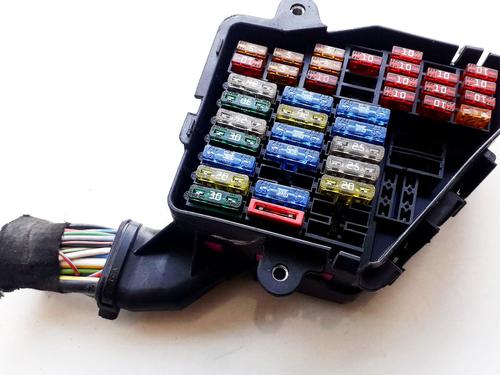 Used Fuse box Fuse box AUDI A4 B5 (8D2) 1.8 (125 hp) 33526059 33526059