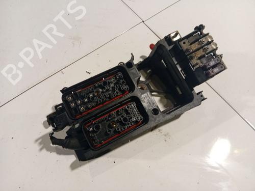 Used Fuse box Fuse box 36690389 36690389
