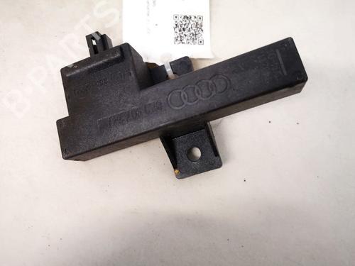 Used Electronic module Electronic module VW CRAFTER 30-35 Bus (2E_) 2.5 TDI (109 hp) 35498684 35498684