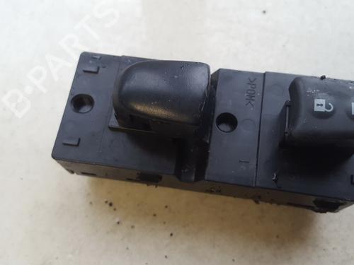 Used Switch Switch NISSAN JUKE (F15) 1.5 dCi (110 hp) 33517181 33517181