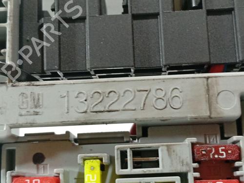 Fuse box OPEL ASTRA J (P10) 1.4 Turbo (68) | BP32539303E1