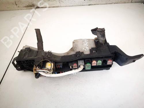 Used Fuse box Fuse box 32607282 32607282