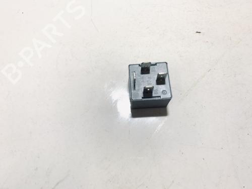 Used Electronic sensor Electronic sensor VW BORA I (1J2) 1.9 TDI (101 hp) 33073661 33073661