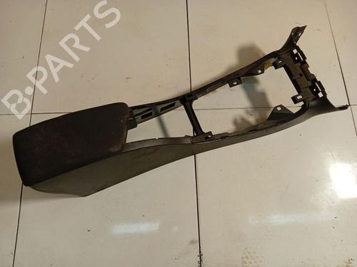 Used Armrest / Center console Armrest / Center console RENAULT LAGUNA III (BT0/1) 1.5 dCi (BT00, BT0A, BT0T, BT1J) (110 hp) 34909815 34909815