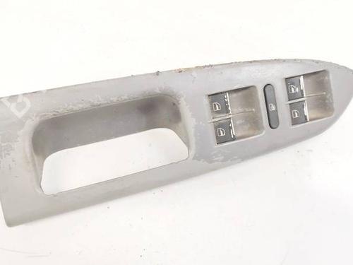 Used Switch Switch VW TOURAN (1T1, 1T2) 2.0 TDI 16V (140 hp) 32930552 32930552