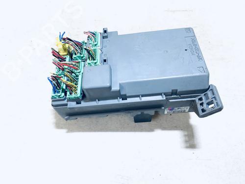 Used Fuse box Fuse box HONDA ELEMENT (YH) 2.4 Vtec (YH1) (160 hp) 33062233 33062233