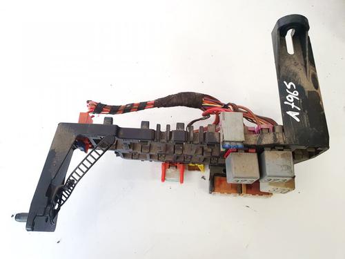 fuse-box-vw-passat-b55-3b3-2000-2001-2002-2003-2004-2005-32902329 main image