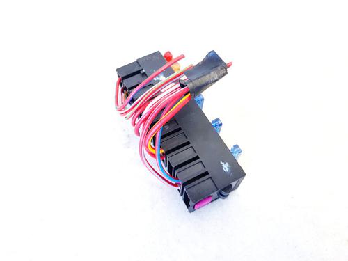 Used Fuse box Fuse box AUDI A6 C6 (4F2) 2.0 TDI (140 hp) 33063187 33063187