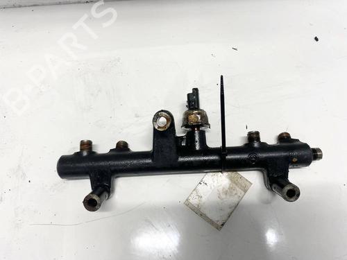 Used Injection rail Injection rail 35142573 35142573