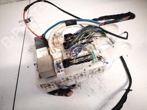 Used Fuse box Fuse box TOYOTA AURIS (_E15_) 2.0 D-4D (ADE150_, ADE150R) (126 hp) 32553343 32553343