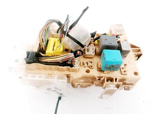 Used Fuse box Fuse box 32922107 32922107