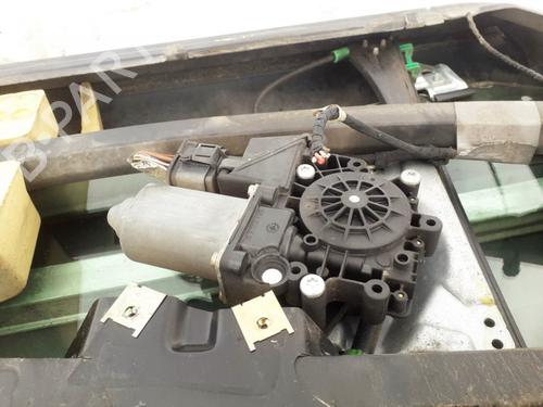Used Right front window motor Right front window motor AUDI A4 B5 (8D2) 1.6 (100 hp) 35620988 35620988