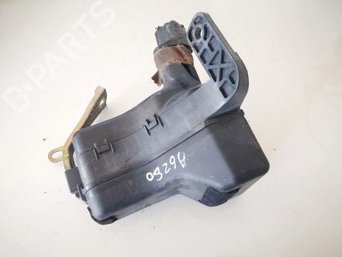 fuse-box-toyota-corolla-verso-_e12_-2001-2002-2003-2004-2005-2006-2007-33072934 main image