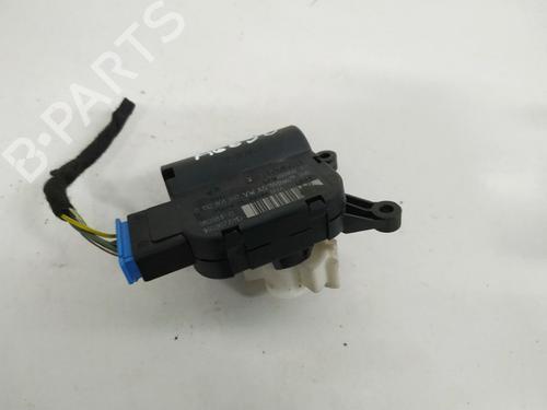 Used Electronic module Electronic module VW GOLF V (1K1) 1.9 TDI (105 hp) 33085721 33085721