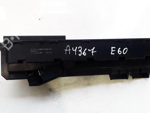 Used Fuse box Fuse box BMW 5 (E60) 525 d (197 hp) 33526804 33526804