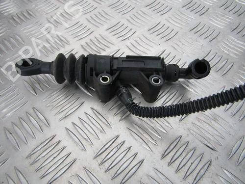 Used Clutch slave cylinder Clutch slave cylinder MINI MINI (R50, R53) One (90 hp) 35674311 35674311