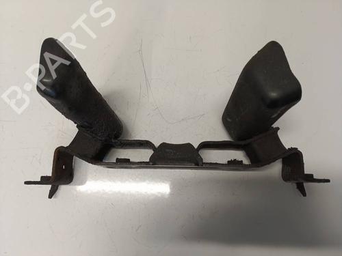 Used Engine mount Engine mount SUZUKI GRAND VITARA I (FT, HT) 2.7 (JA 627) (184 hp) 33097719 33097719