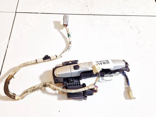 front-right-exterior-door-handle-toyota-yaris-_p9_-2005-2006-2007-2008-2009-2010-2011-2012-2013-2014-34986521 main image