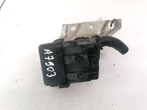 fuse-box-toyota-verso-_r2_-2009-2010-2011-2012-2013-2014-2015-2016-2017-2018-32912524 main image