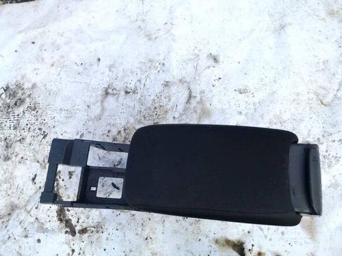 Used Armrest / Center console Armrest / Center console MITSUBISHI ASX (GA_W_) 2.0 MIVEC 4WD (150 hp) 35309500 35309500