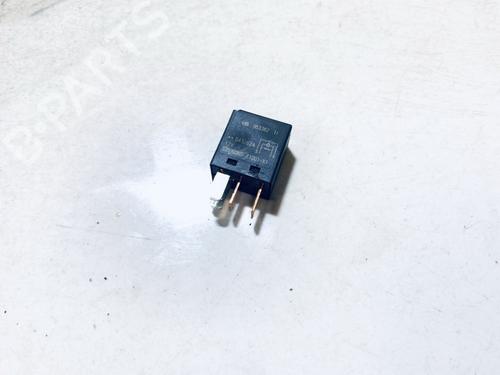 Used Electronic sensor Electronic sensor MITSUBISHI COLT VI (Z3_A, Z2_A) 1.5 (Z23A) (109 hp) 33067904 33067904