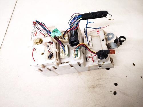 Used Fuse box Fuse box TOYOTA RAV 4 II (_A2_) 2.0 D 4WD (CLA20_, CLA21_, CLA20R, CLA21R) (116 hp) 32881242 32881242
