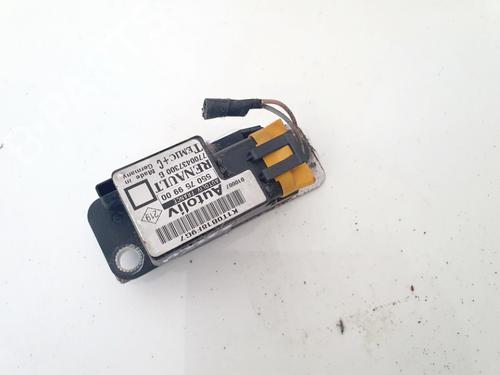 electronic-module-renault-megane-i-ba01_-1995-1996-1997-1998-1999-2000-2001-2002-2003-2004-32883784 main image