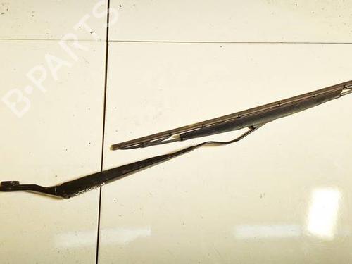 Used Front windshield wiper arm Front windshield wiper arm 32574682 32574682