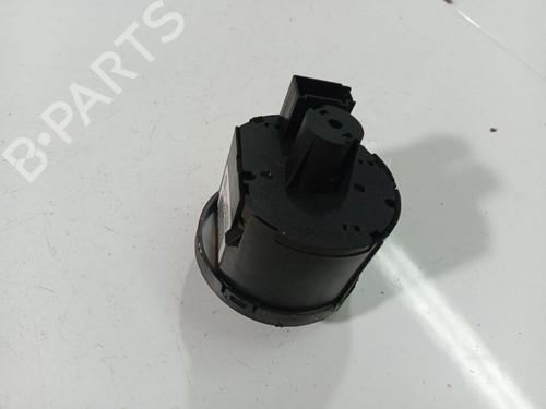 Switch VW GOLF V (1K1) 1.9 TDI | BP39223409I30 - Image 4
