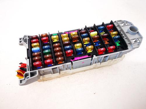 Used Fuse box Fuse box OPEL MERIVA A MPV (X03) 1.6 (E75) (87 hp) 33079312 33079312