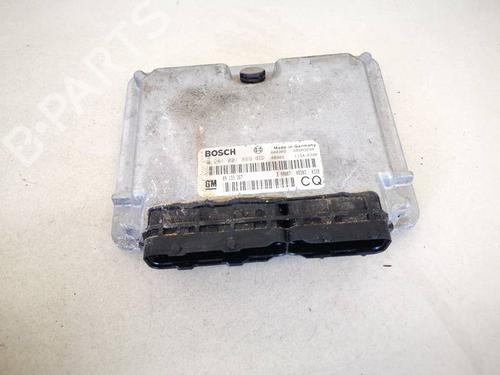 engine-control-unit-ecu-opel-astra-g-hatchback-t98-1998-1999-2000-2001-2002-2003-2004-2005-2006-2007-2008-2009-32945124 main image