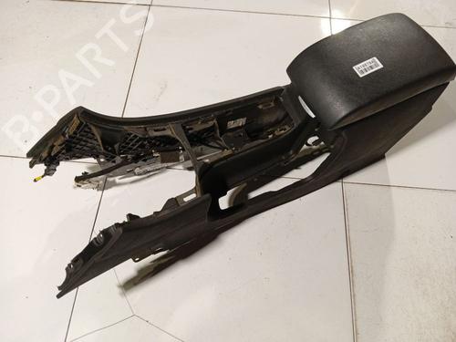 Used Armrest / Center console Armrest / Center console FORD MONDEO IV (BA7) 2.0 SCTi (203 hp) 34895208 34895208