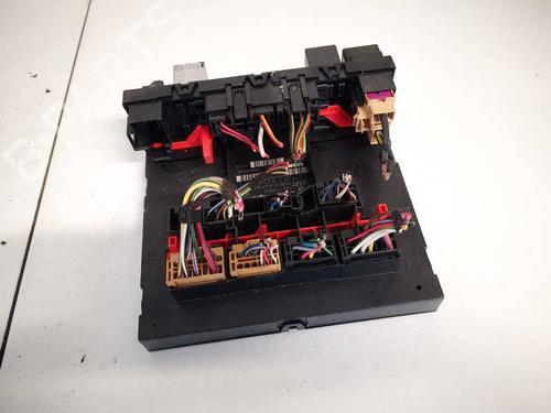 Used Fuse box Fuse box VW TOURAN (1T1, 1T2) 2.0 TDI 16V (140 hp) 32553829 32553829