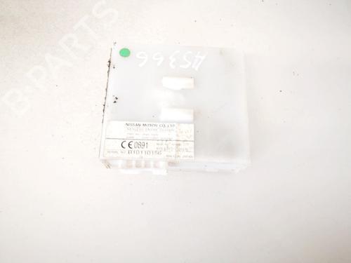 Used Electronic module NISSAN NAVARA (D22) 2.5 TDiC (103 hp) 33070848