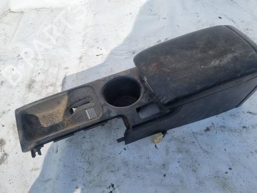 Used Armrest / Center console Armrest / Center console 34781985 34781985