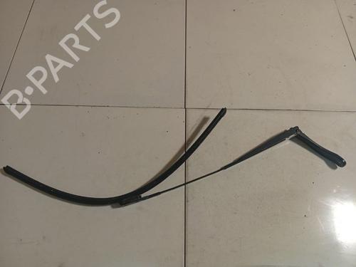 Used Front windshield wiper arm Front windshield wiper arm 37093514 37093514