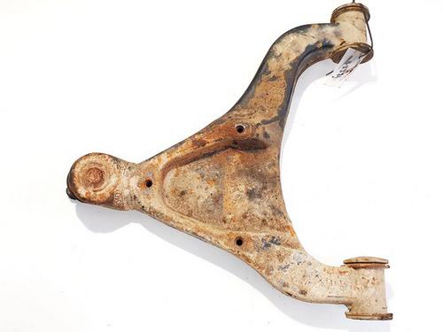 Used Left rear steering knuckle Left rear steering knuckle MERCEDES-BENZ SPRINTER 2-t Bus (B901, B902) 212 D (902.471, 902.472) (122 hp) 35399183 35399183