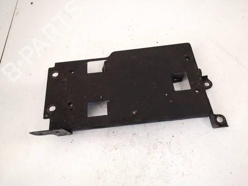 sttte-nissan-primera-hatchback-p12-2002-32621103 main image