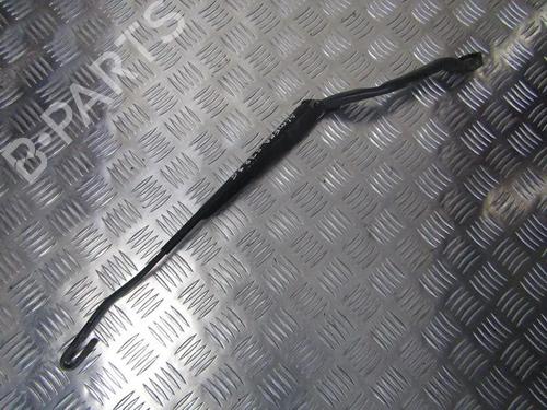 front-windshield-wiper-arm-nissan-almera-ii-hatchback-n16-2000-33490936 main image