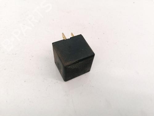 Used Electronic sensor Electronic sensor OPEL OMEGA B (V94) 2.2 DTI 16V (F69, M69, P69) (120 hp) 32882460 32882460