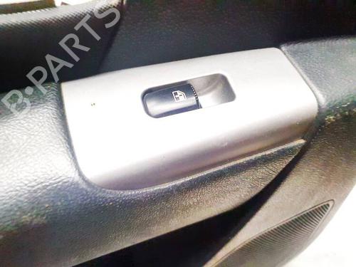 switch-hyundai-santa-fe-ii-cm-2005-2006-2007-2008-2009-2010-2011-2012-2013-2014-2015-32921484 main image