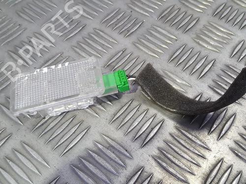 interior-roof-light-volvo-v70-ii-285-1999-2000-2001-2002-2003-2004-2005-2006-2007-2008-35680747 main image