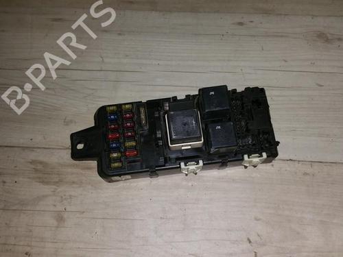 Used Fuse box Fuse box 33481074 33481074