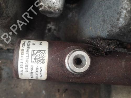 Used Injection rail Injection rail 35296576 35296576