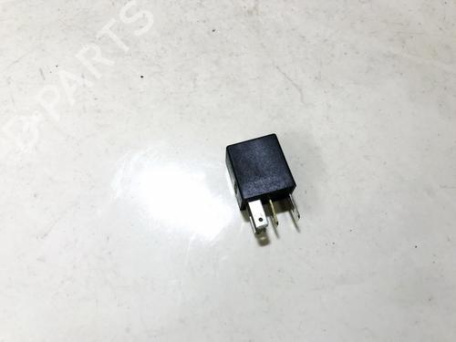 electronic-sensor-opel-zafira-a-mpv-t98-1999-2000-2001-2002-2003-2004-2005-2006-33075379 main image