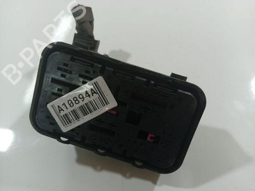 Used Fuse box Fuse box VW GOLF V (1K1) 1.6 (102 hp) 32551090 32551090